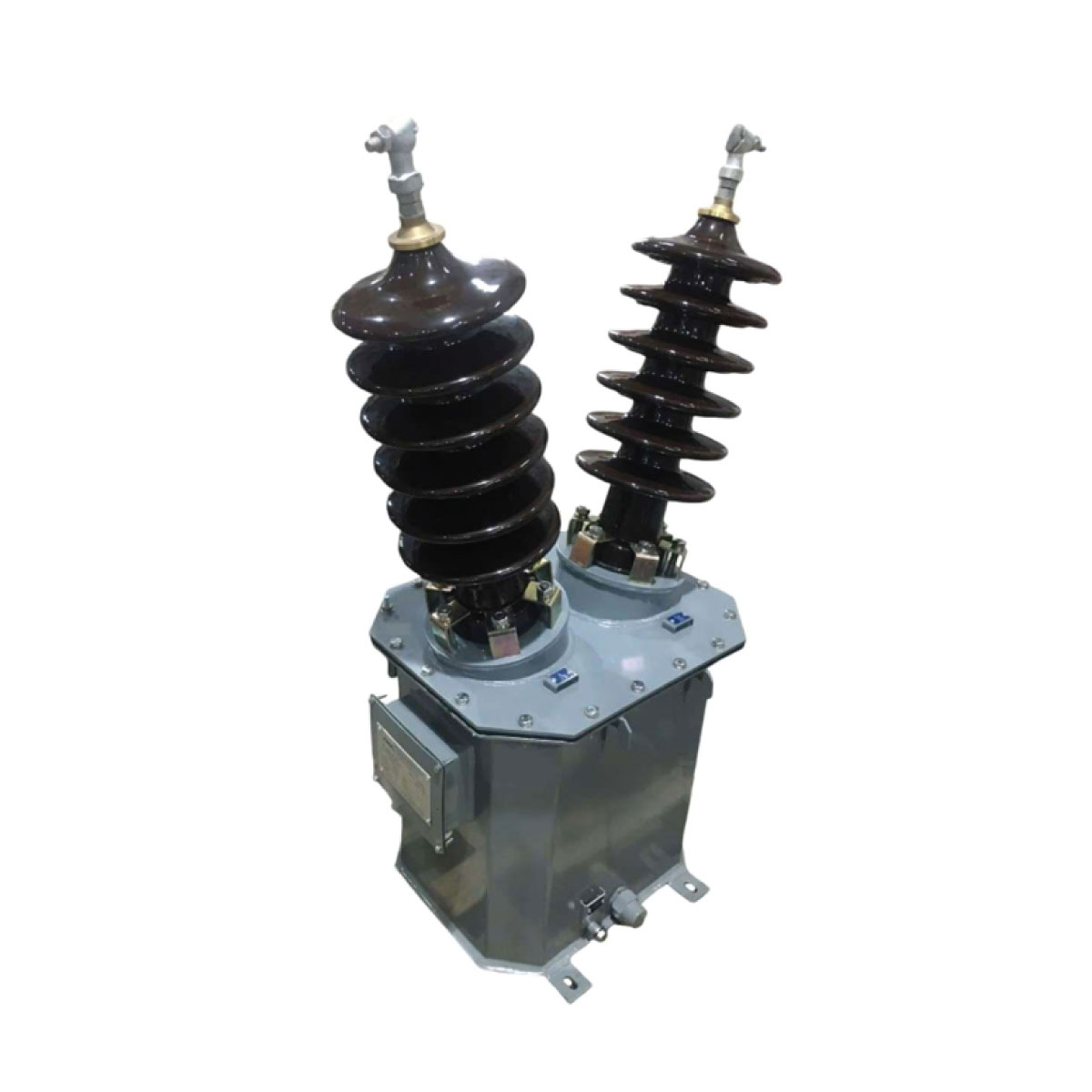 BIẾN ÁP CẤP NGUỒN TRUNG THẾ NGOÀI TRỜI NGÂM DẦU 2 SỨ 38.5 kV ABAN 35-2P